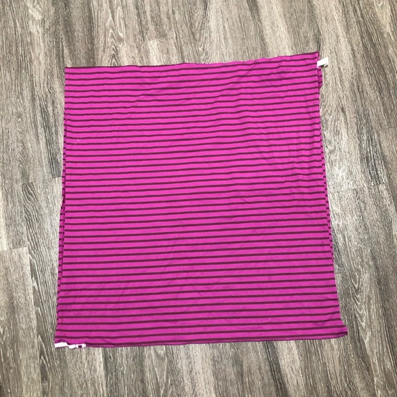 RARE Lululemon Vinyasa Scarf in Raspberry Glo/Dark Stripes - Picture 2 of 6